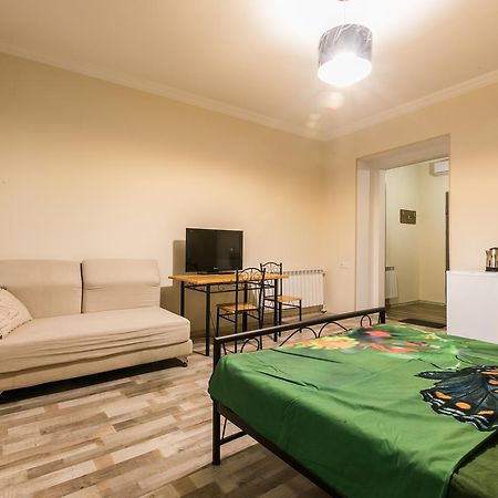 New Life Apartments Tbilisi Buitenkant foto