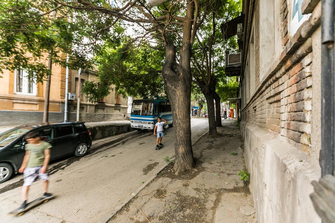 New Life Apartments Tbilisi Buitenkant foto